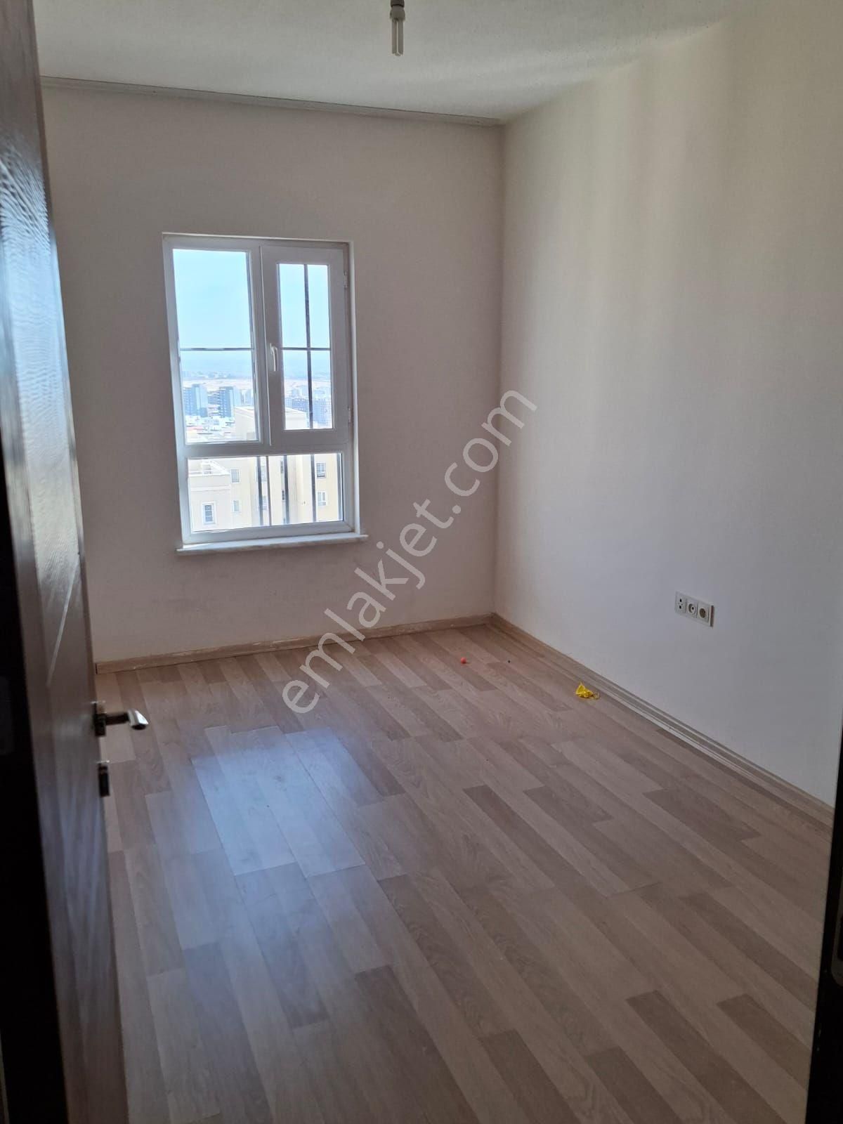 Karaköprü Seyrantepe Kiralık Daire Emirhan Emlaktan Maşuk Toki Kiralık Daire