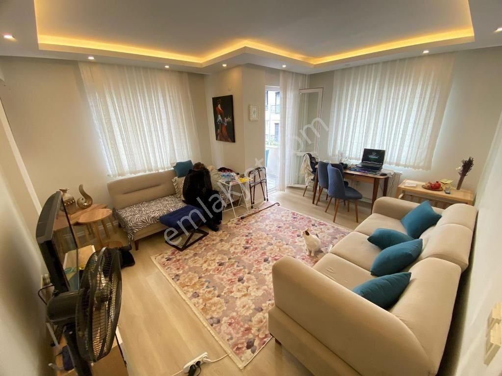 Maltepe İdealtepe Satılık Daire  İdealtepe 50.Yıl Civarı Ön Köşe 2+1