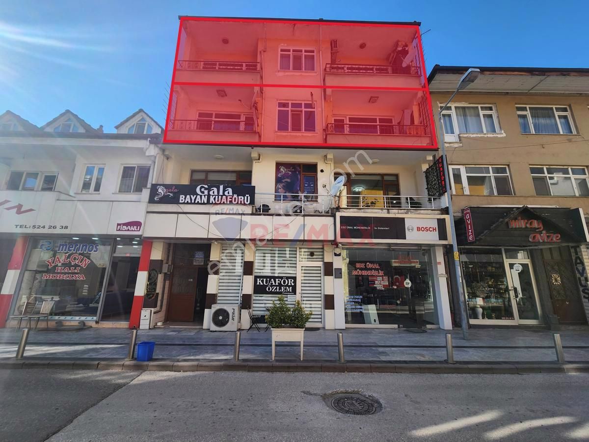 Düzce Merkez Camikebir Satılık Ofis REMAX AY MURAT & İSTANBUL CADDESİNDE SATILIK OFİS DAİRELER