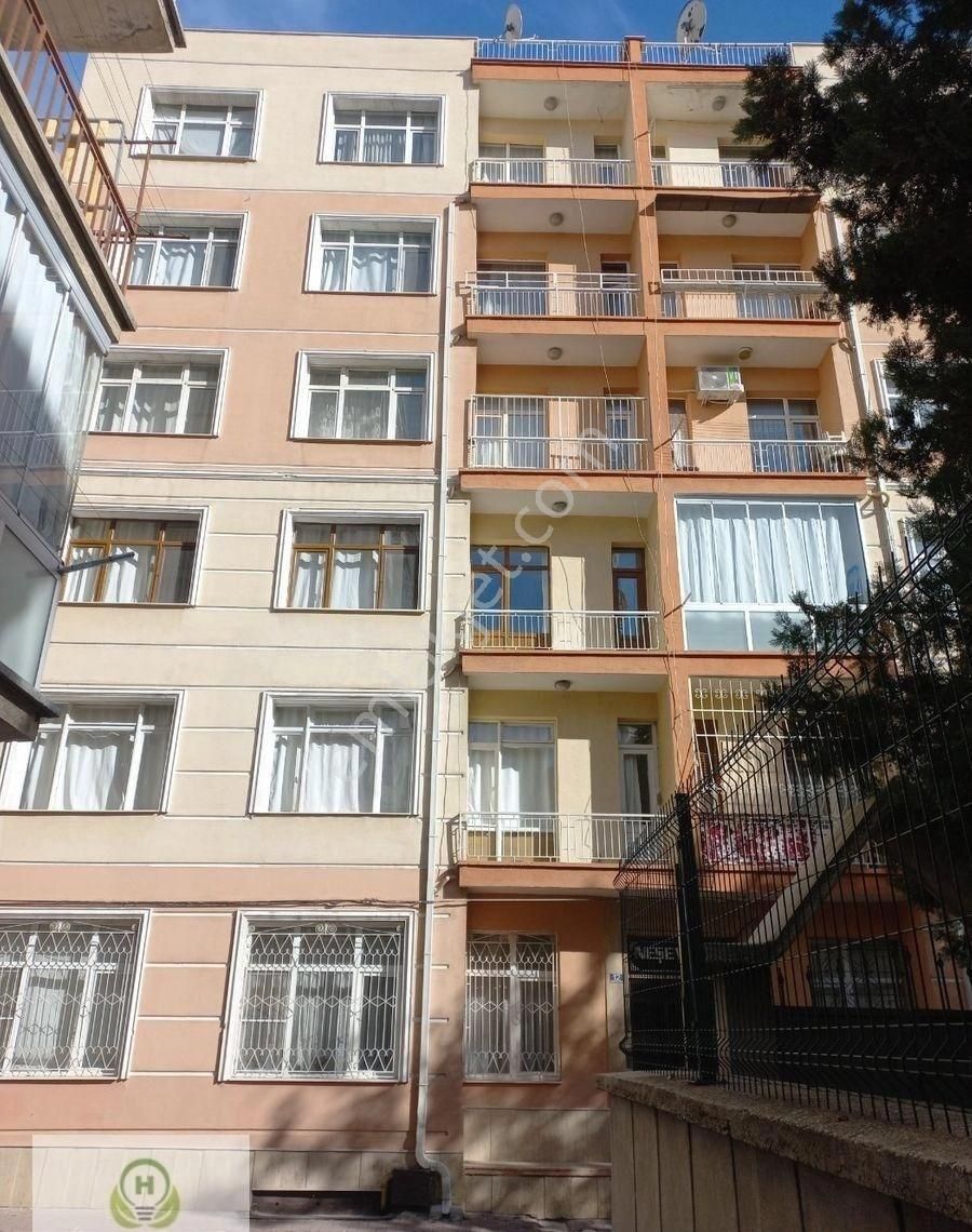 Selçuklu İhsaniye Satılık Daire İHSANİYE DE SATILIK BAKIMLI DAİRE