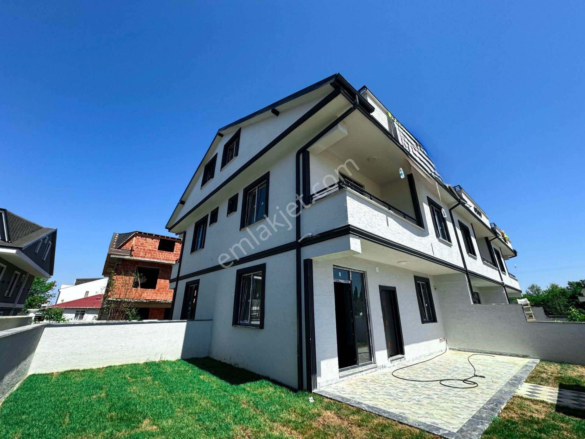 Kocaali Yalı Satılık Villa  MUHTEŞEM MİMARİSİYLE 4+1 VİLLA OKYANUSTA