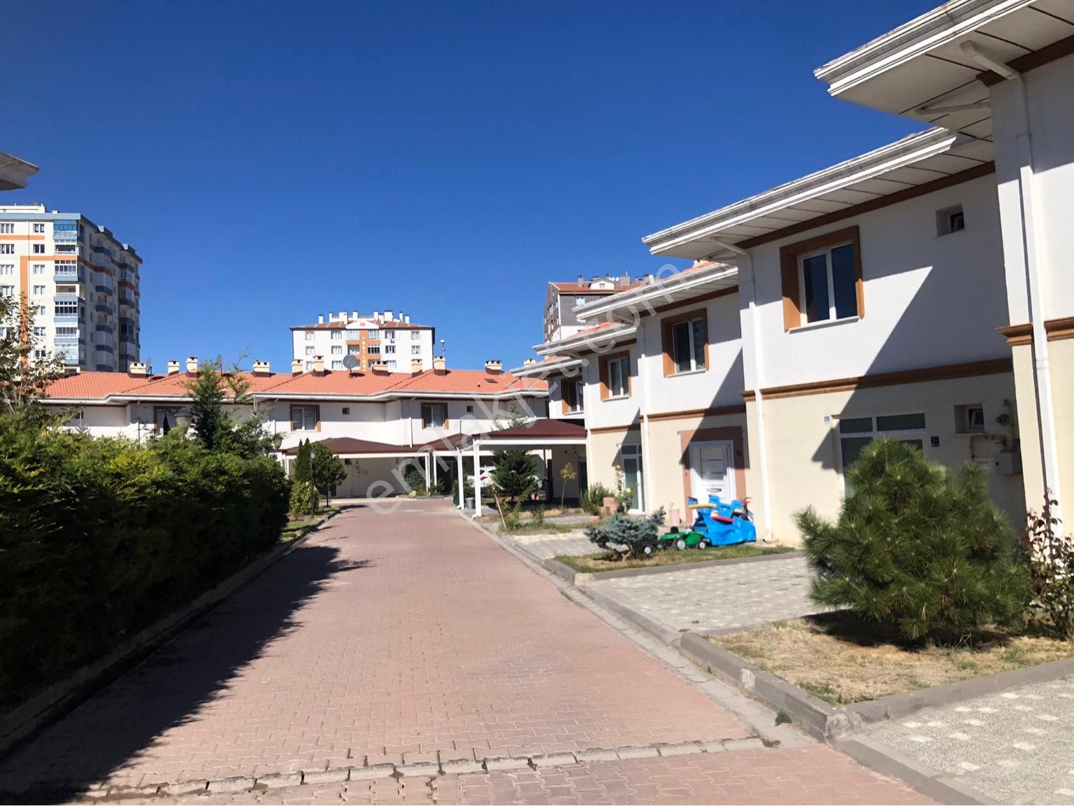 Melikgazi Gesi Fatih Satılık Villa İldem Sınav Koleji Yanında Site İçerisinde Doğa Villaları 3+1 Fırsat Villa