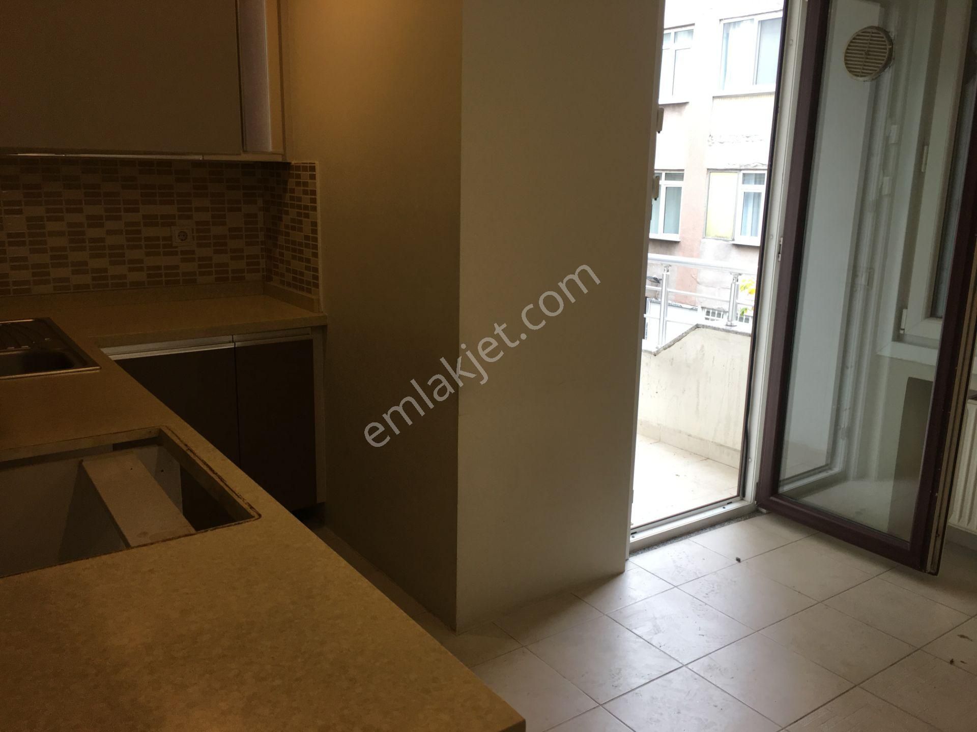 Tatlılar Gayrimenkulden Bahçelievler Merkezde Genç Binada 140m2 Satılık 3+1 Daire - Görsel 4