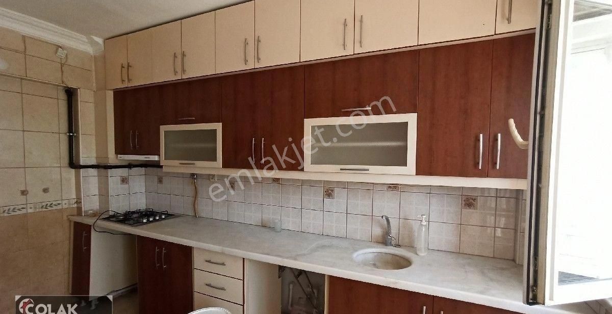 Isparta Merkez Davraz Kiralık Daire DAVRAZ MAH. CADDE ÜZERİNDE ARA KATTA KOMBİLİ DAİRE