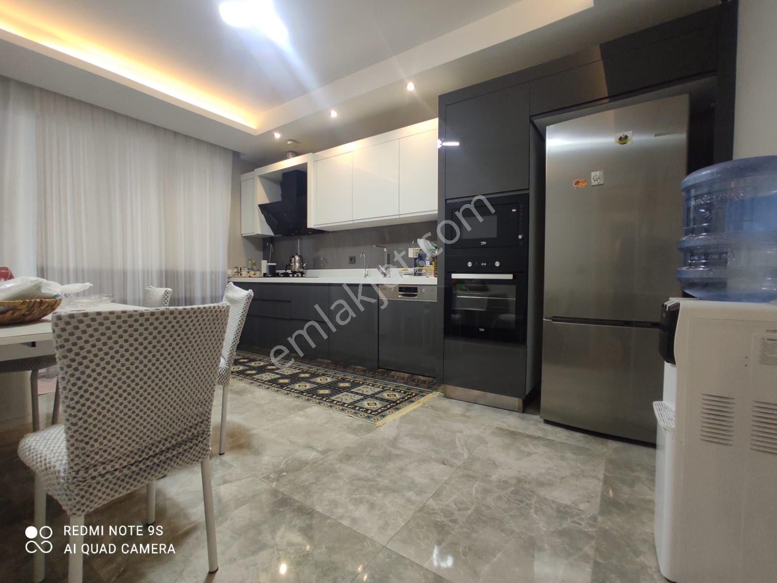 Beylikdüzü Kavaklı Merkezde Sitede 3+1 Büyük Daire Satılık - Görsel 13