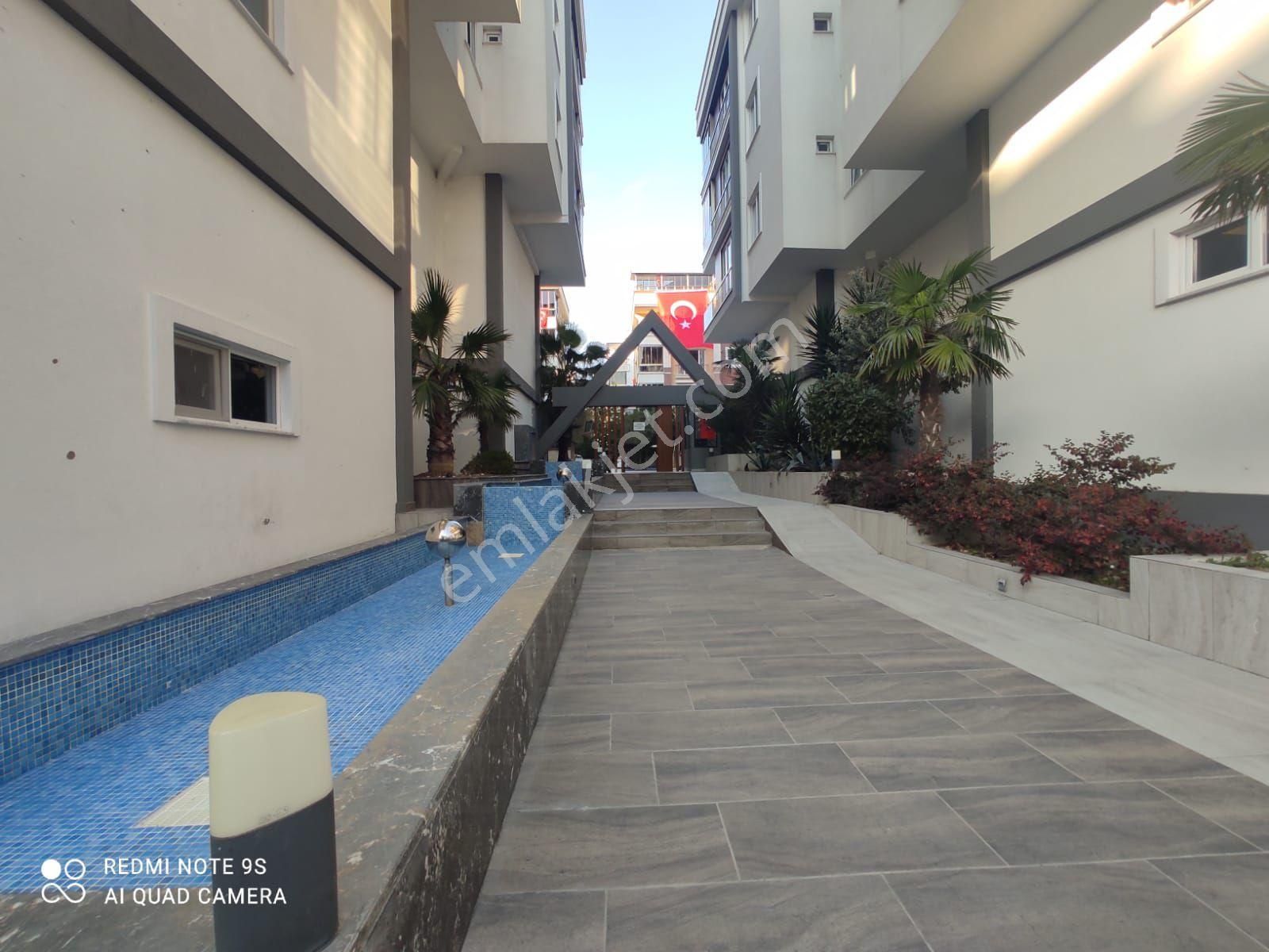 Beylikdüzü Kavaklı Merkezde Sitede 3+1 Büyük Daire Satılık - Görsel 24