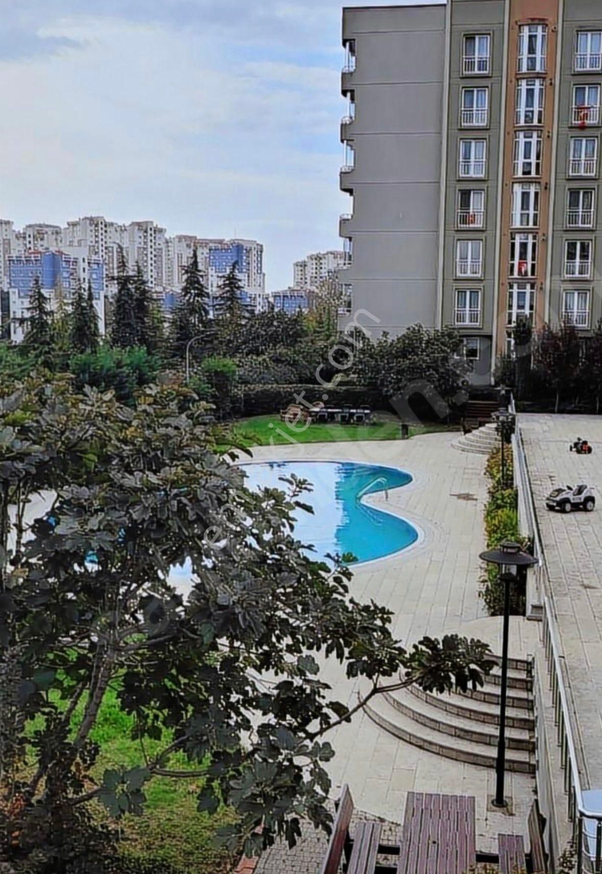 Küçükçekmece Atakent Satılık Daire SOYAK OLİMPİAKENT 200 M2 PEYZAJ BOŞ SATILIK DAİRE