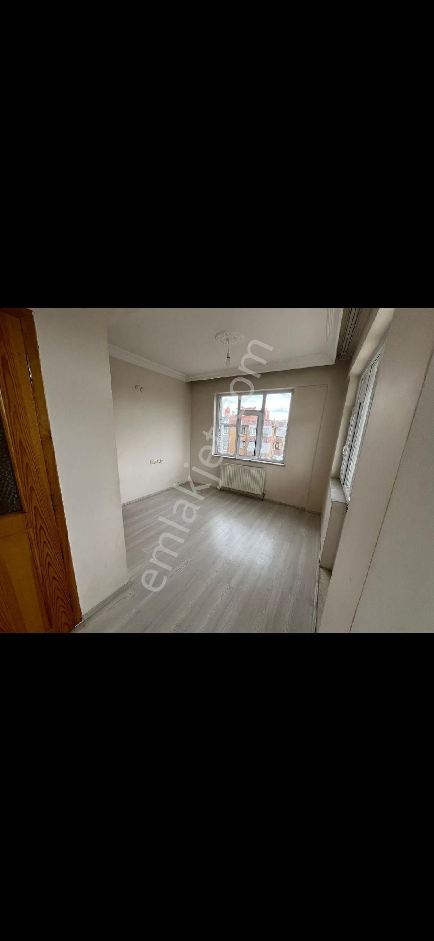 Selçuklu Buhara Satılık Daire YENI STADYUM YAKINI ACİL SATILIK DAİRE 