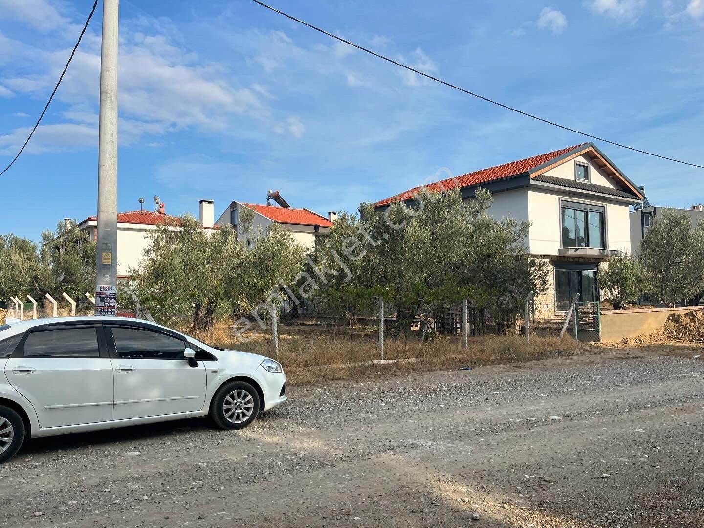 Edremit Zeytinli Satılık Villa İmarlı ZEYTİNLİ YOLU ÜZERİNDE 2 VİLLALIK KÖŞE PARSEL İMARLI ARSA