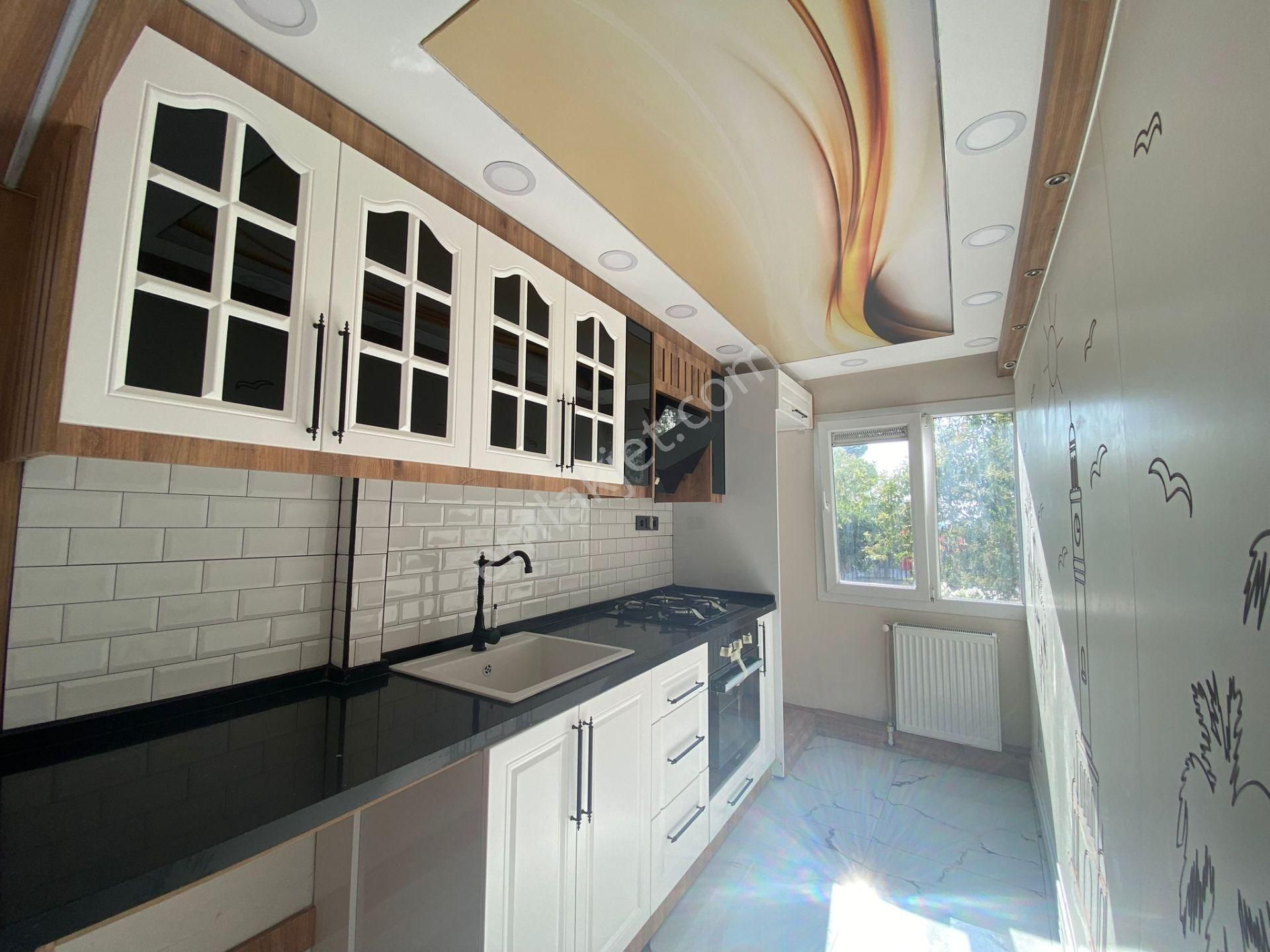 Göztepede Cadde Paraleli Full Yapılı 3+1 Köşe Ferah Arakat Daire - Görsel 2