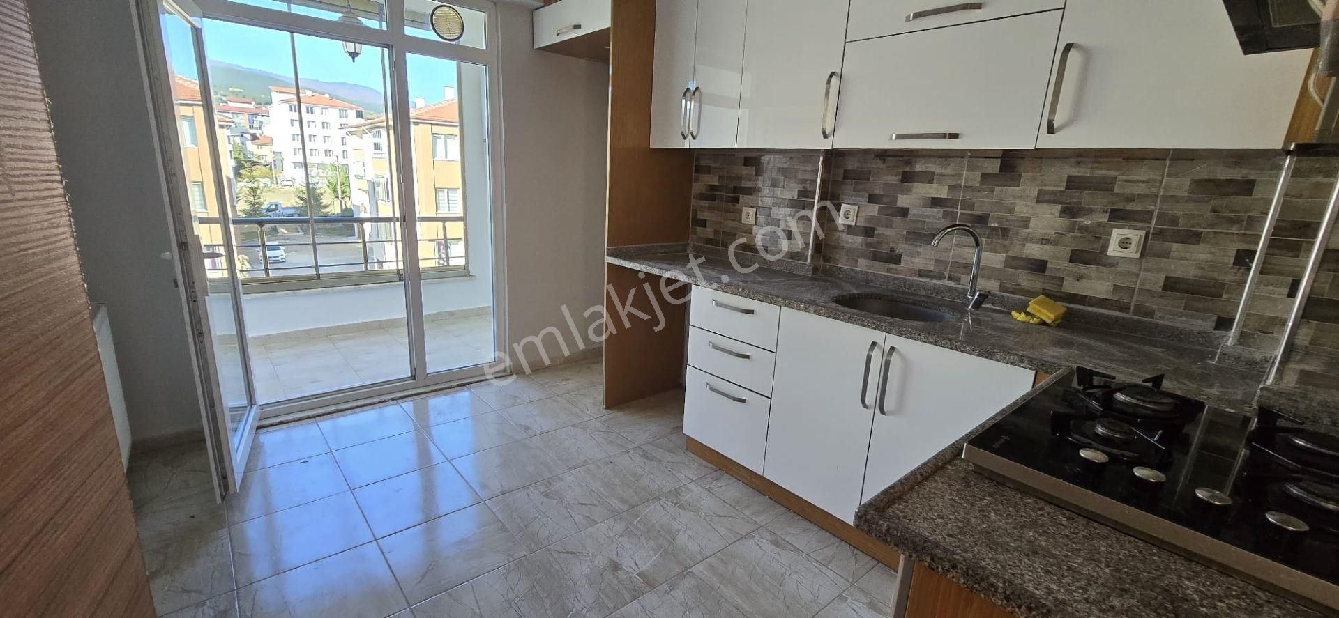 Bolu Merkez Sağlık Kiralık Daire SAĞLIK MAHALLESİN'DE 3+1 KİRALIK DAİRE