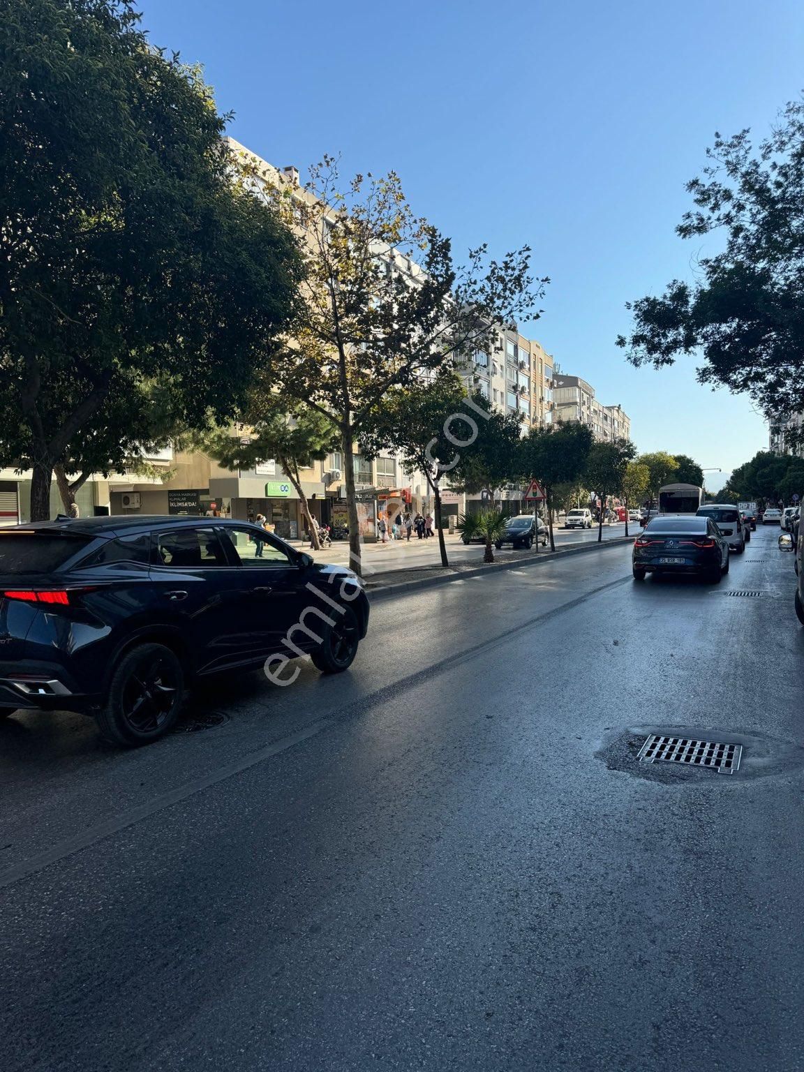 Karşıyaka Goncalar Devren Müstakil İşyeri Karşıyakanın en işlek yerinde devren güzelşik salonu