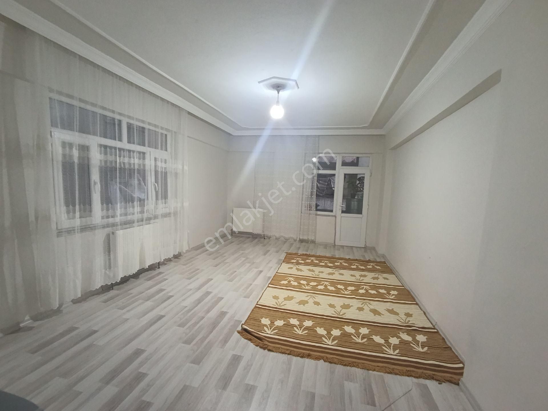 Bağlar 5 Nisan Satılık Daire BAĞLAR SAKARYA CADDESİNDE 3+1 SATILIK DAİRE 