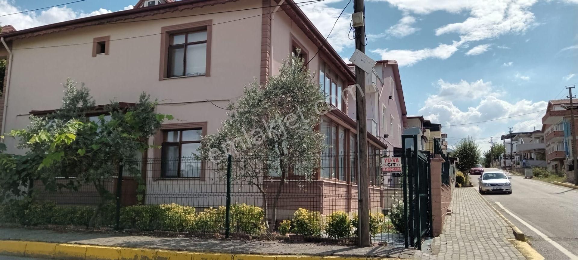 Başiskele Körfez Kiralık Villa  Villa Tipi Müstakil Eşyalı Bahçeli Ev ARADIĞINIZ RAHATLIK BURADA