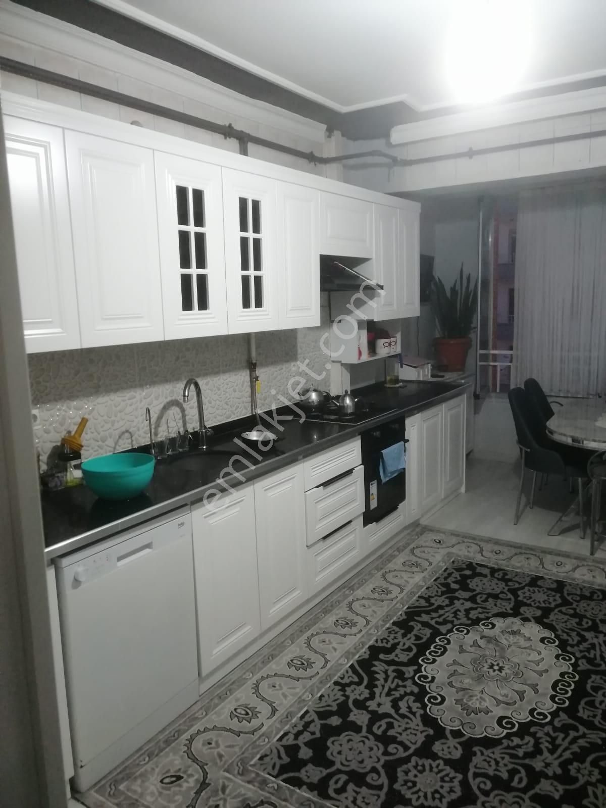 Kayapınar Fırat Satılık Daire  CEYLAN AVM ARKASI 3+1 DAİRE SATILIKTIR