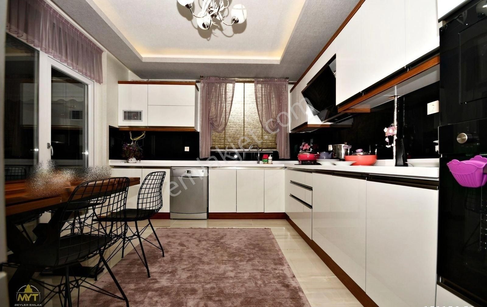 Pursaklar Fatih Satılık Daire BEYLER EMLAK'TAN█160m² ULTRA LUX YAPILI MERKEZ KONUMDA CEPHELERİ AÇIK FIRSAT SATILIK 4+1 DAİRE!!!