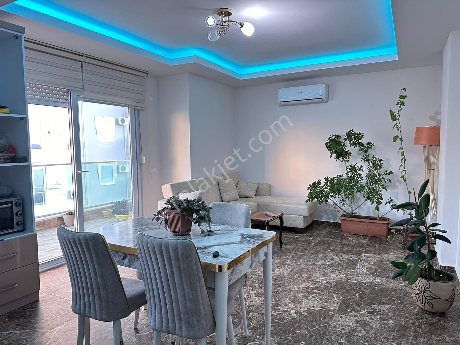 Alanya Mahmutlar Satılık Residence  MAHMUTLARDA TEMİZ 3+1 4 SENELİK FIRSAT GENİŞ DAİRE 