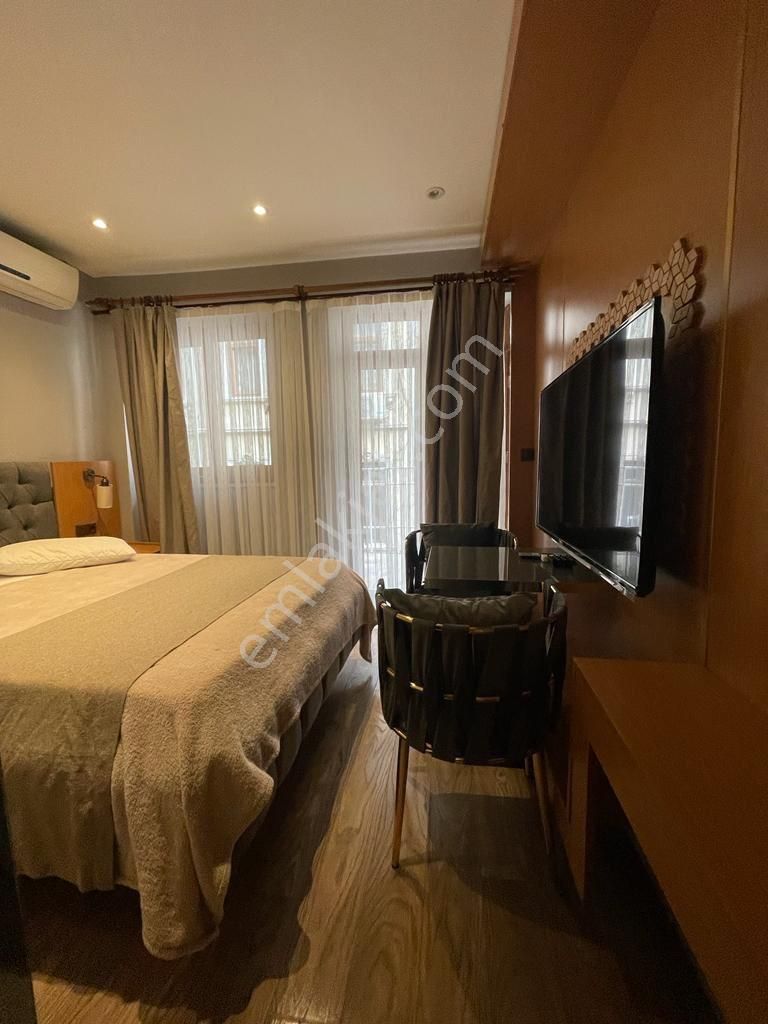 Beyoğlu Katip Mustafa Çelebi Günlük Kiralık Daire  TAKSİM  ISTİKLAL CD BEYOGLU ULTRA LUKS 1 0 SUIT ODALAR ADA LIFE SUIT OTEL 