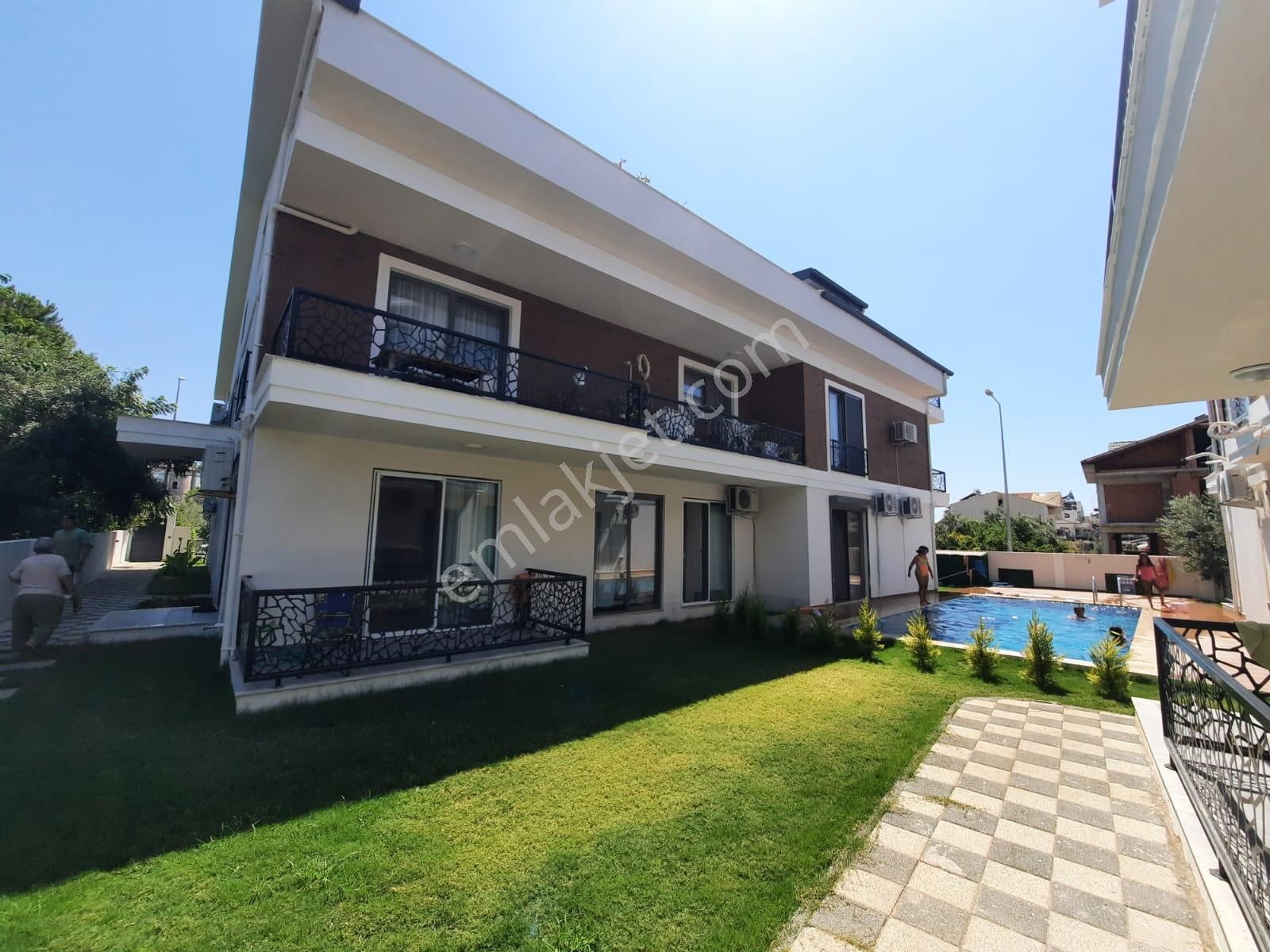 Fethiye Foça Satılık Daire  Fethiye Foçada 680 M2 Arsada Sıfır Yüzme Havuzlu.70M2, 2+1 Daire Satılık