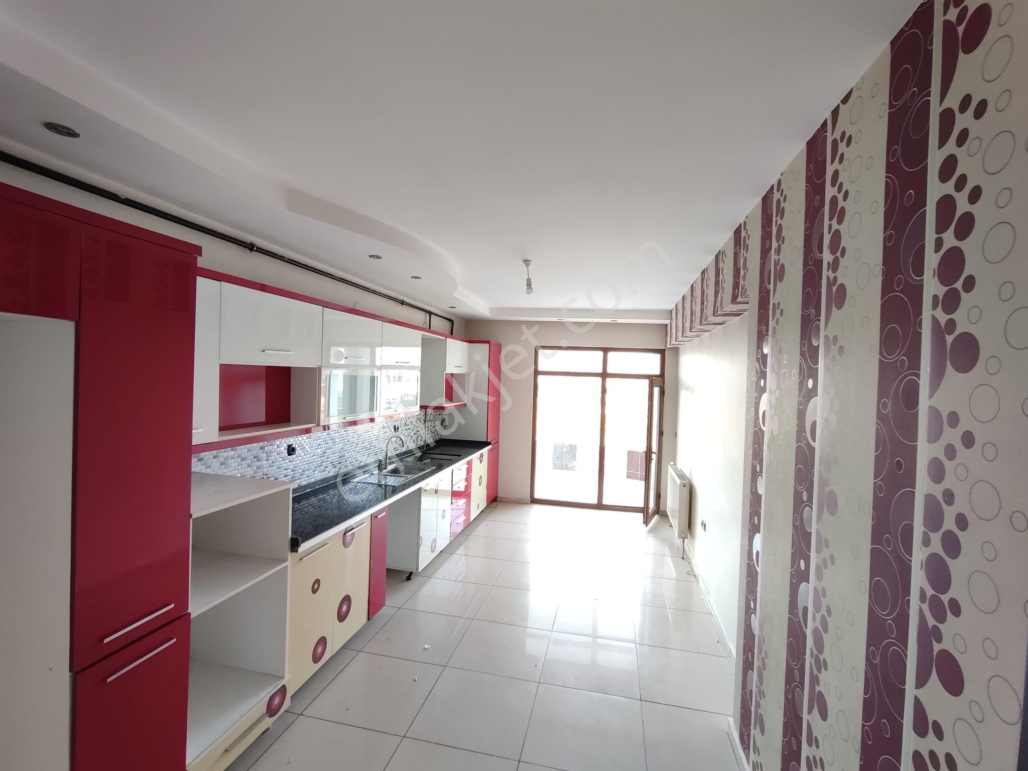 Kayapınar Fırat Satılık Daire  OTOGAR ARKASI FIRSAT 3+1 SATILIK BOŞ DAİRE​