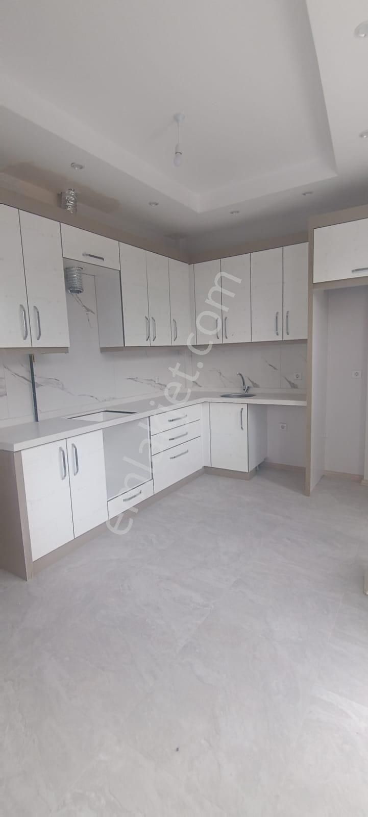 Pamukkale Dokuzkavaklar Satılık Daire SATILIK DAİRE DOKUZKAVAKLARDA CADDE ÜZERİNDE LİSEYE ÇOK YAKIN 3+1 DOĞALGAZLI ARA KAT 