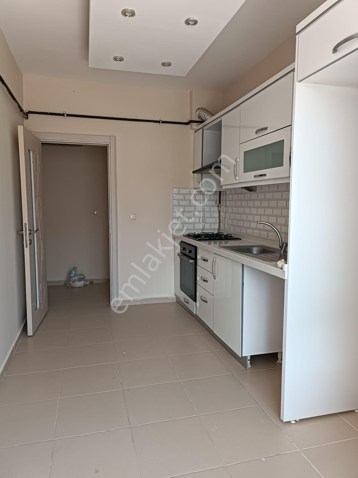 Tepebaşı Çamlıca Kiralık Daire Huzur Yapı'dan Cad. Üzeri Köşebaşı 2+1 Daire