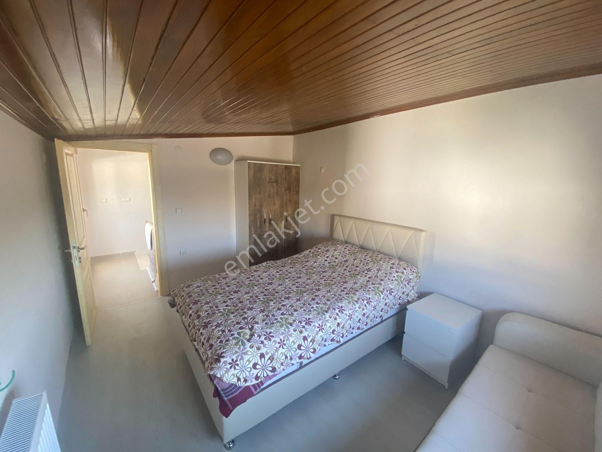 Dikili Güven Emlak’tan Gazipaşa’da Satılık 4+1 Tripleks Villa - Görsel 29