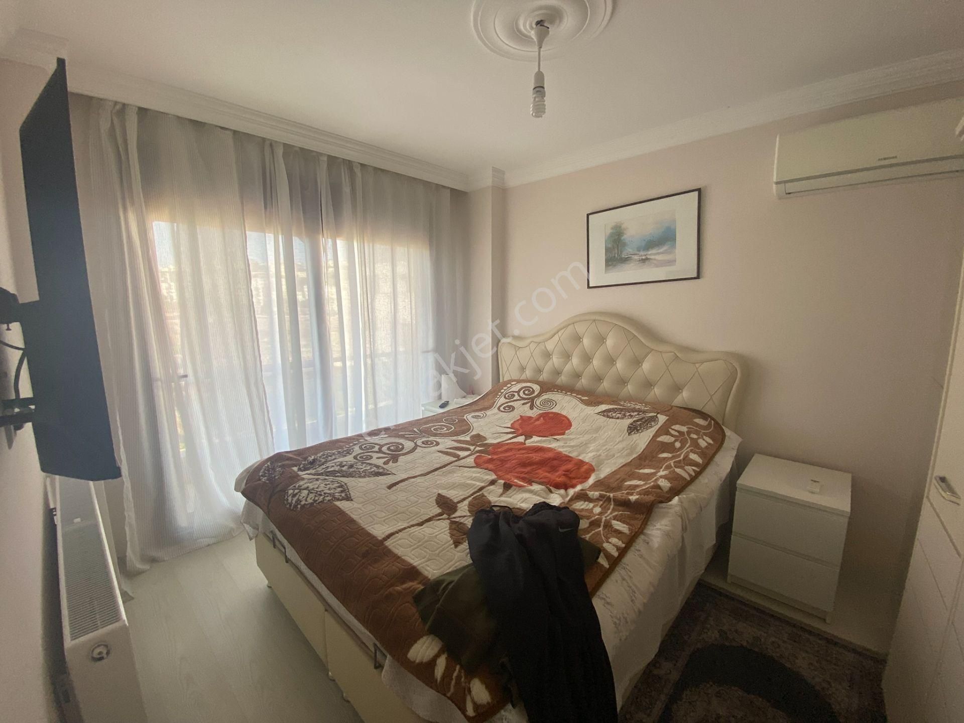 Dikili Güven Emlak’tan Gazipaşa’da Satılık 4+1 Tripleks Villa - Görsel 22