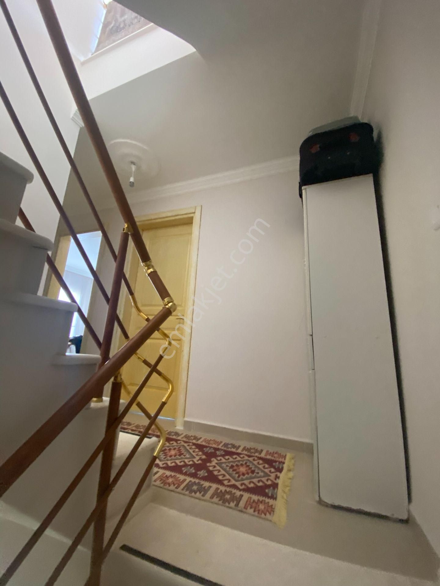 Dikili Güven Emlak’tan Gazipaşa’da Satılık 4+1 Tripleks Villa - Görsel 17