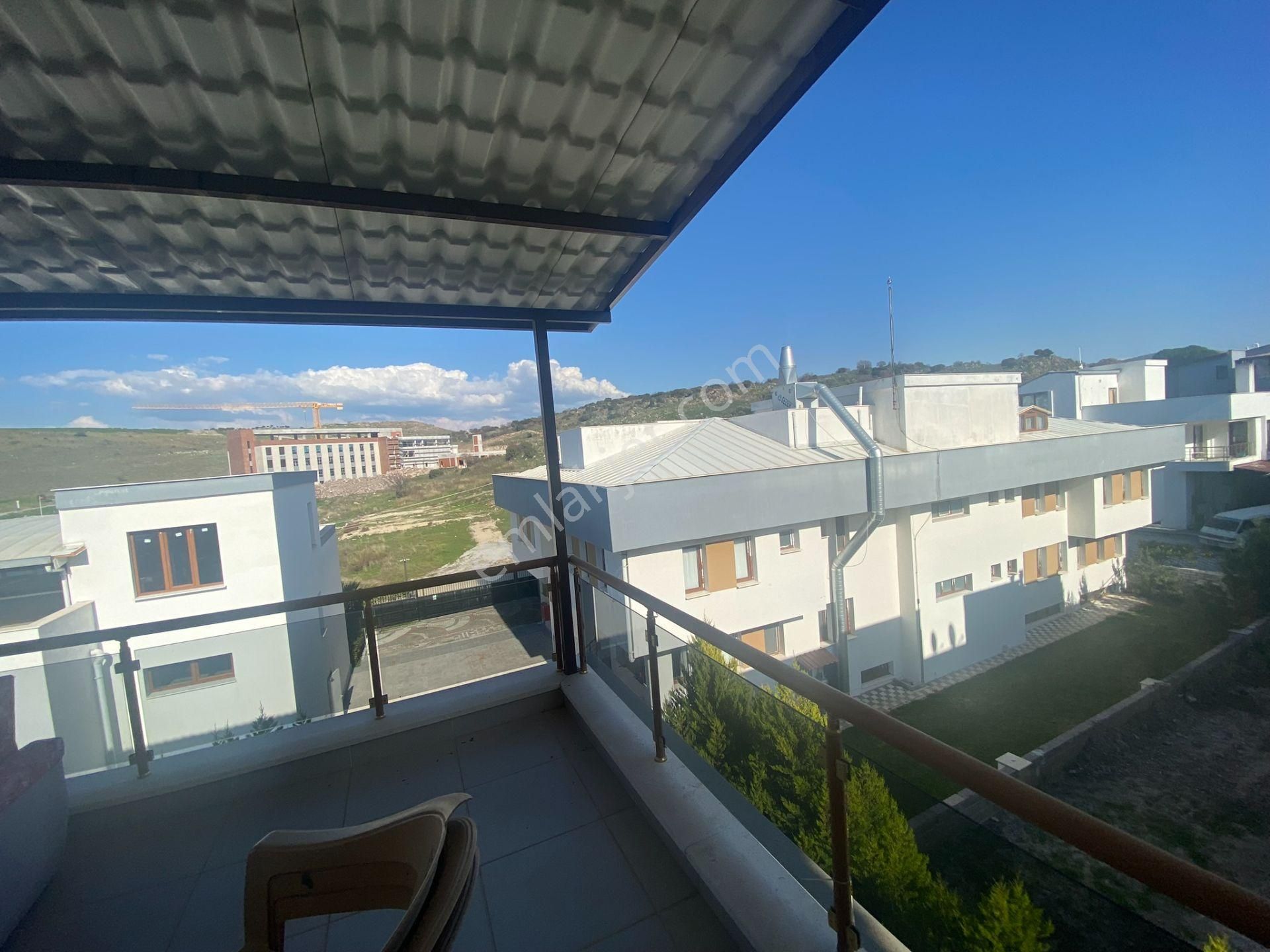 Dikili Güven Emlak’tan Gazipaşa’da Satılık 4+1 Tripleks Villa - Görsel 35