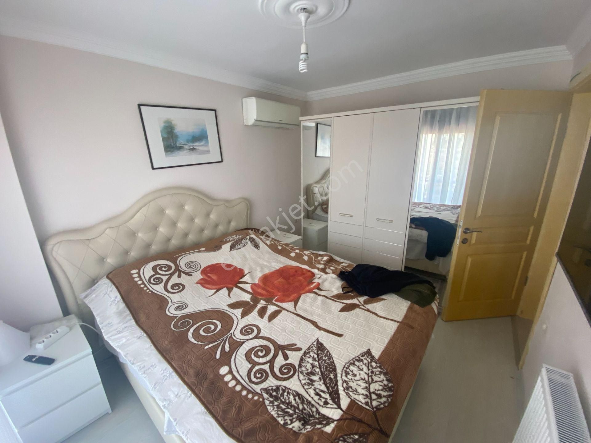 Dikili Güven Emlak’tan Gazipaşa’da Satılık 4+1 Tripleks Villa - Görsel 23