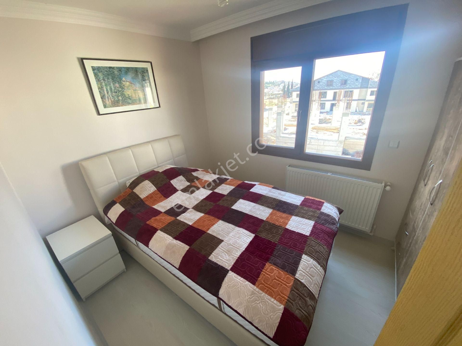 Dikili Güven Emlak’tan Gazipaşa’da Satılık 4+1 Tripleks Villa - Görsel 24