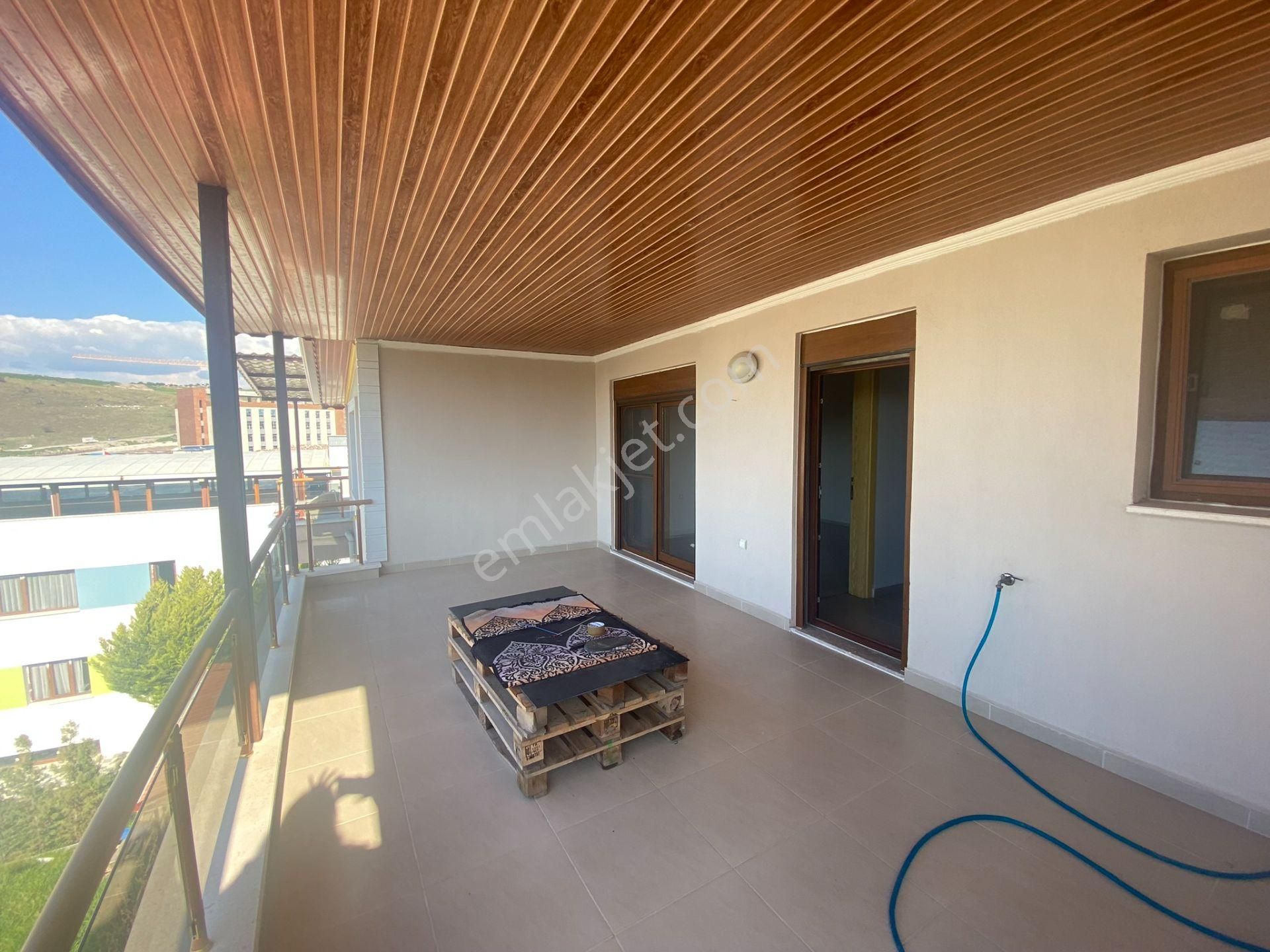 Dikili Güven Emlak’tan Gazipaşa’da Satılık 4+1 Tripleks Villa - Görsel 33