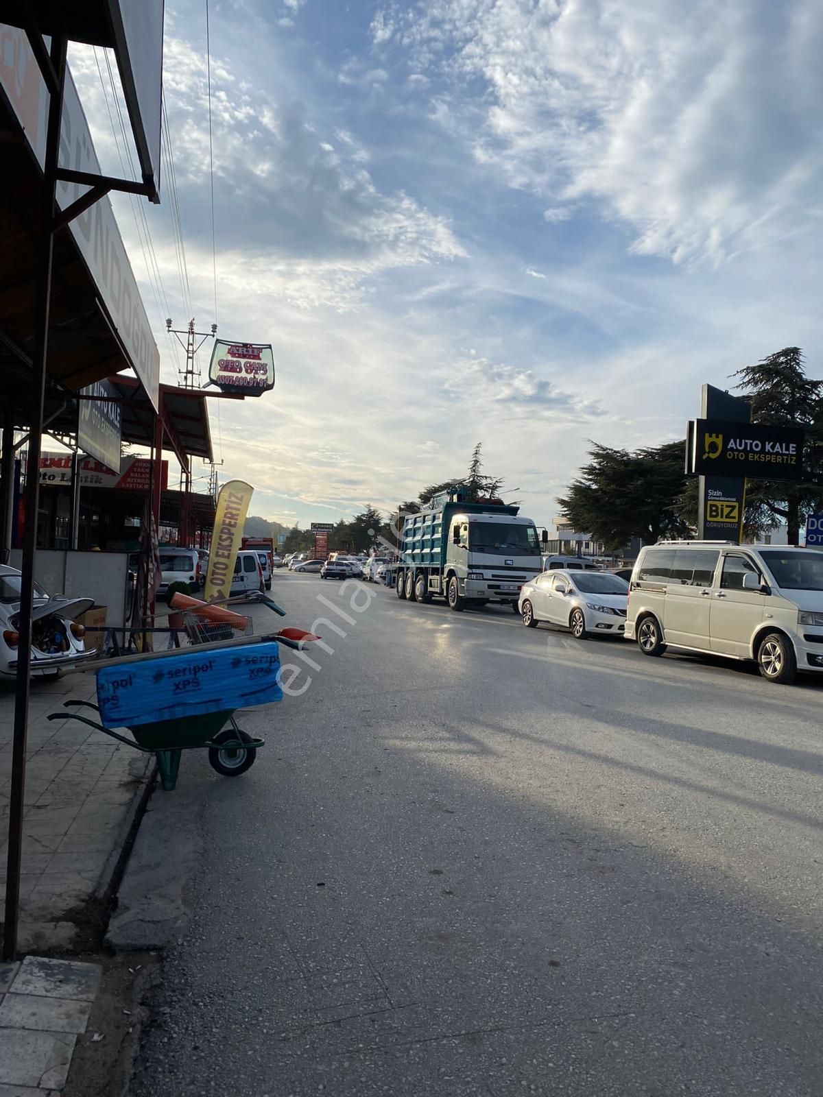 Tokat Sanayi Acentalar Blokta Cadde Cepheli Satılık İşyeri - Görsel 5