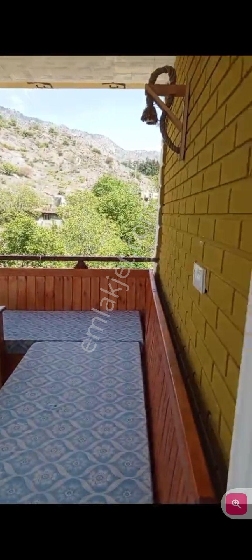 Nigde Ulukışla Ömerli Mah. Satlık 2.200m2 Arsanın İçinde Ahşaptan Yapılı 2+1 Ful Eşyalı Satlık - Görsel 10