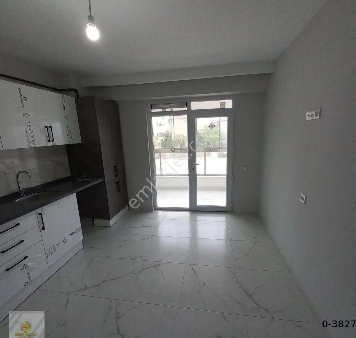 Tepebaşı Yaşamkent Satılık Daire YAŞAMKENT MAHALLESİNDE SİTE İÇİ SIFIR LÜX 3+1 DAİRE