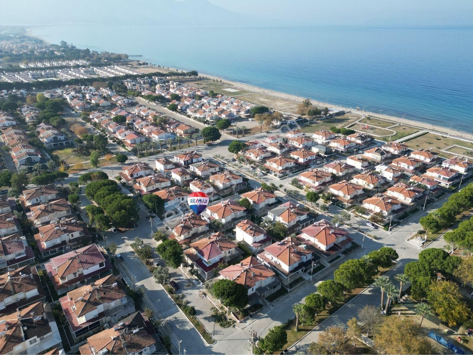 Kuşadası Kadıkalesi Satılık Yazlık  Kuşadası Deniz Tur Sitesinde Satılık Yazlık