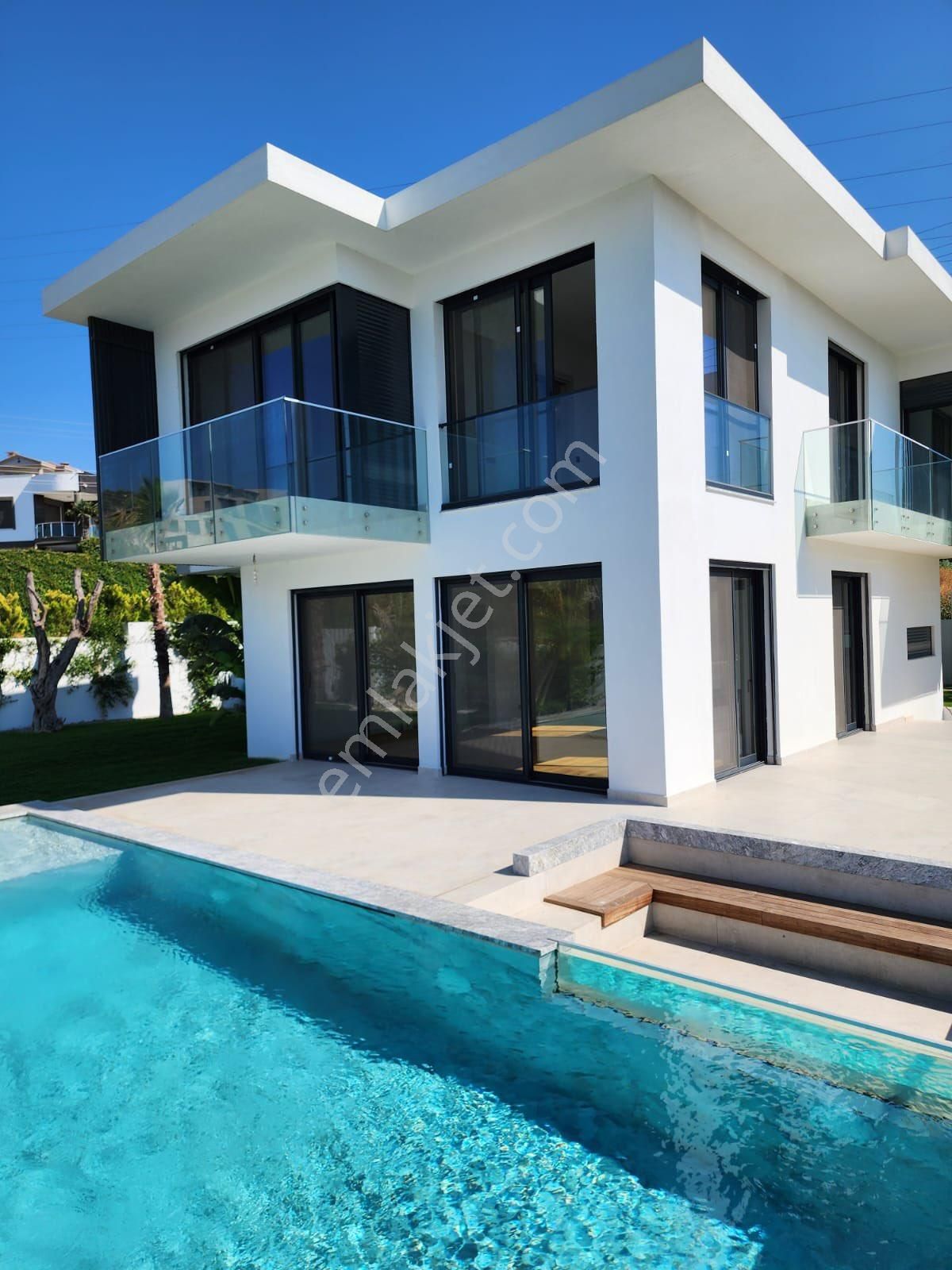 Çeşme Ilıca Satılık Villa  ALYA GAYRİMENKUL ÇEŞME ILICADA 3+1 VİLLA 