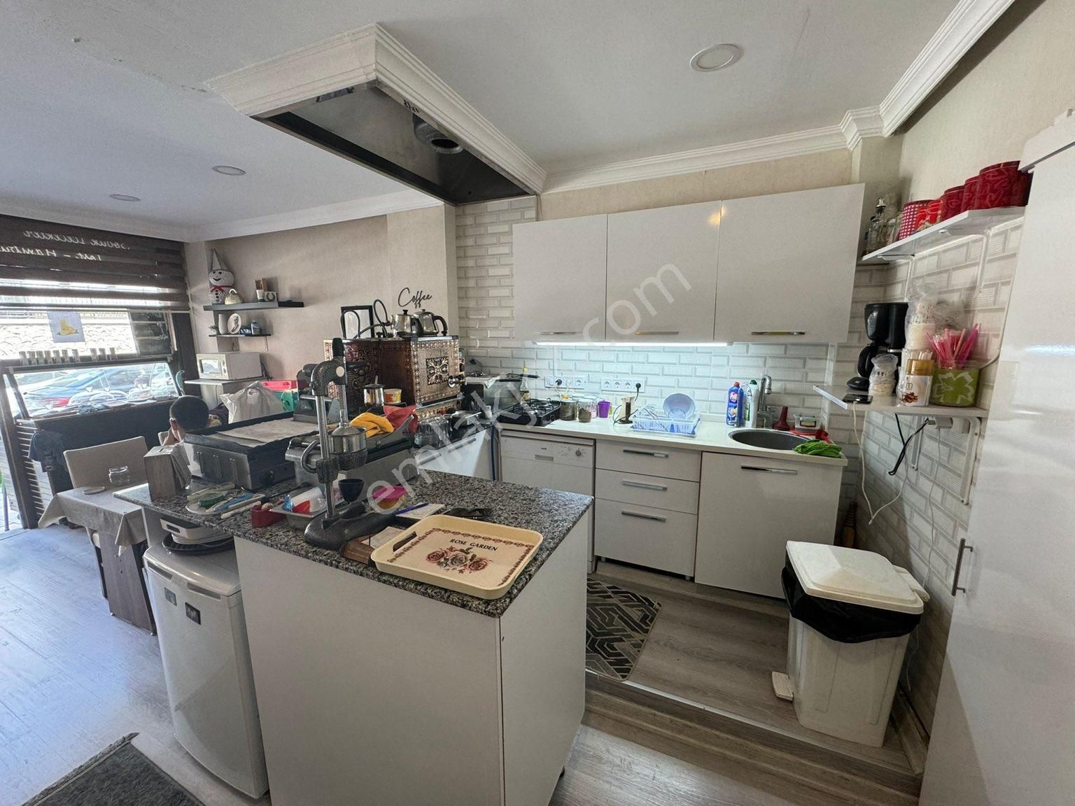 Murat Reis Mahallesinde Satılık Dükkan - Görsel 5