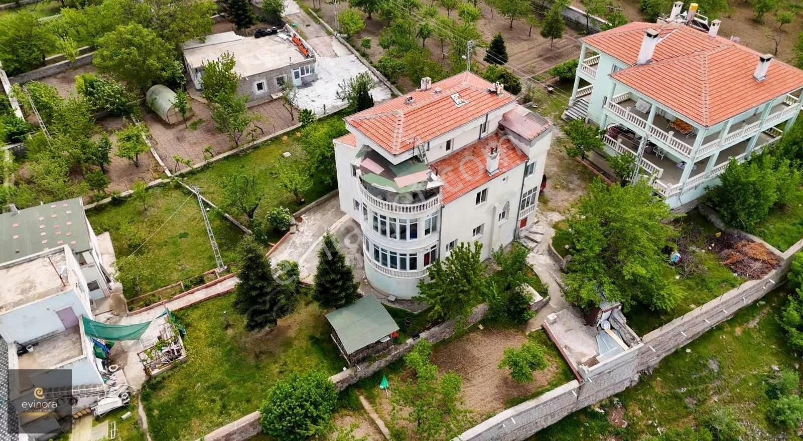 Melikgazi Erenköy Satılık Villa İmarlı EVİNORA'DAN ERENKÖY HAYMANA 7+1 VİLLA 1100 m2 ARSA ALANLI