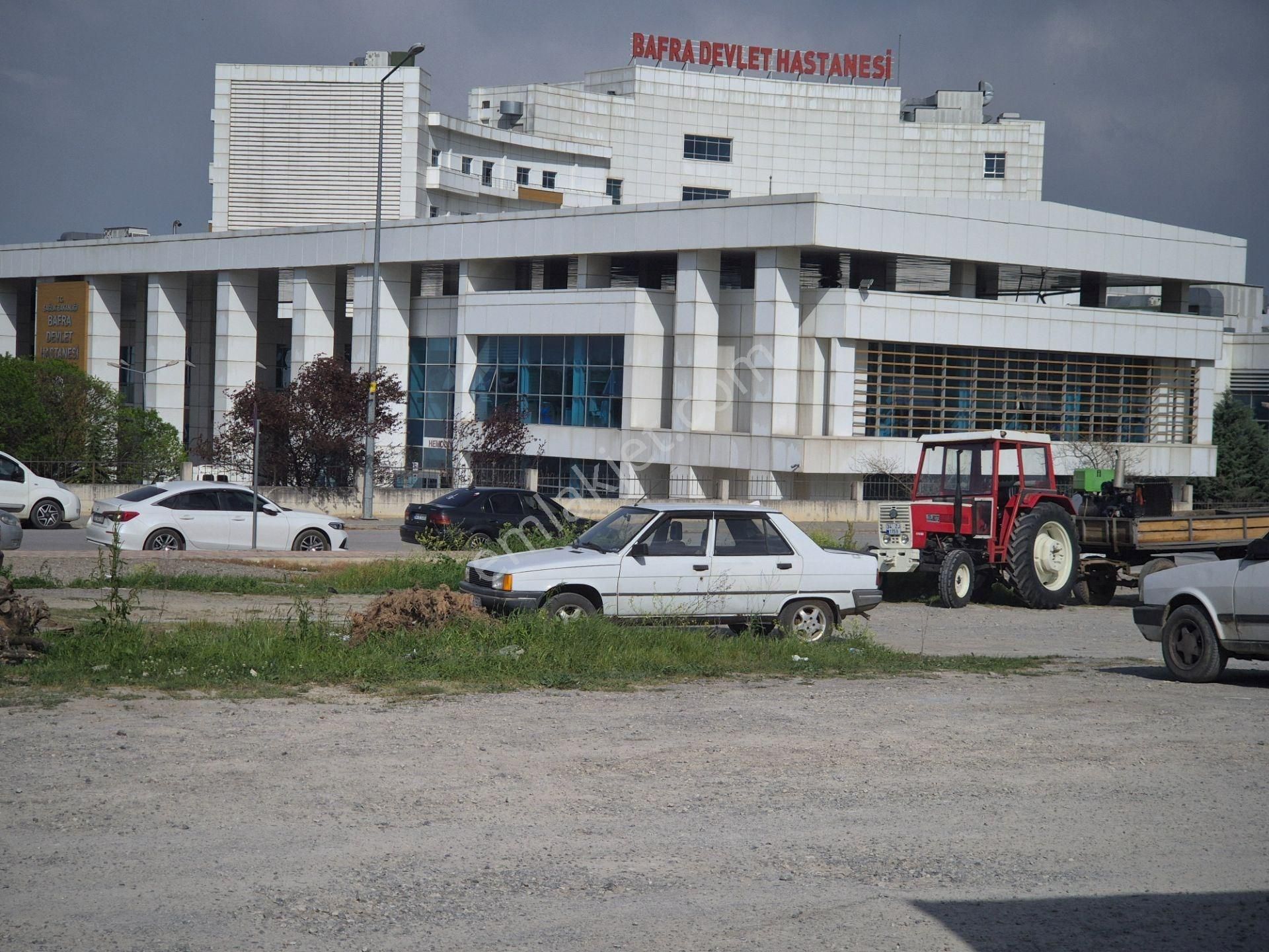 Bafra İshaklı Satılık Konut İmarlı REVİZYONDAN BAFRA DEVLET HASTANESİ YANINDA SATILIK ARSA