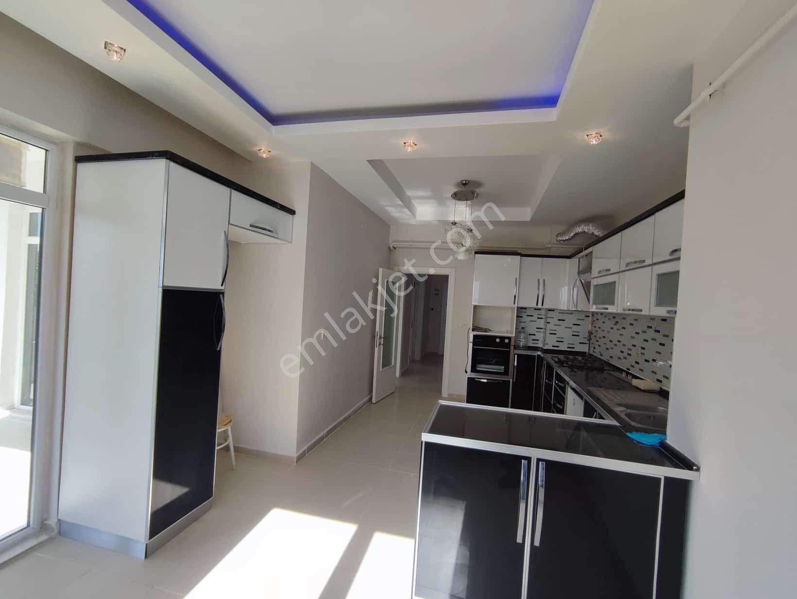 Yeşilyurt Tecde Kiralık Daire GÜNGÖR CAD. BİR ARKA SOKAĞINDA KİRALIK ARA KAT. FULL YAPILI 3+1 DAİRE 