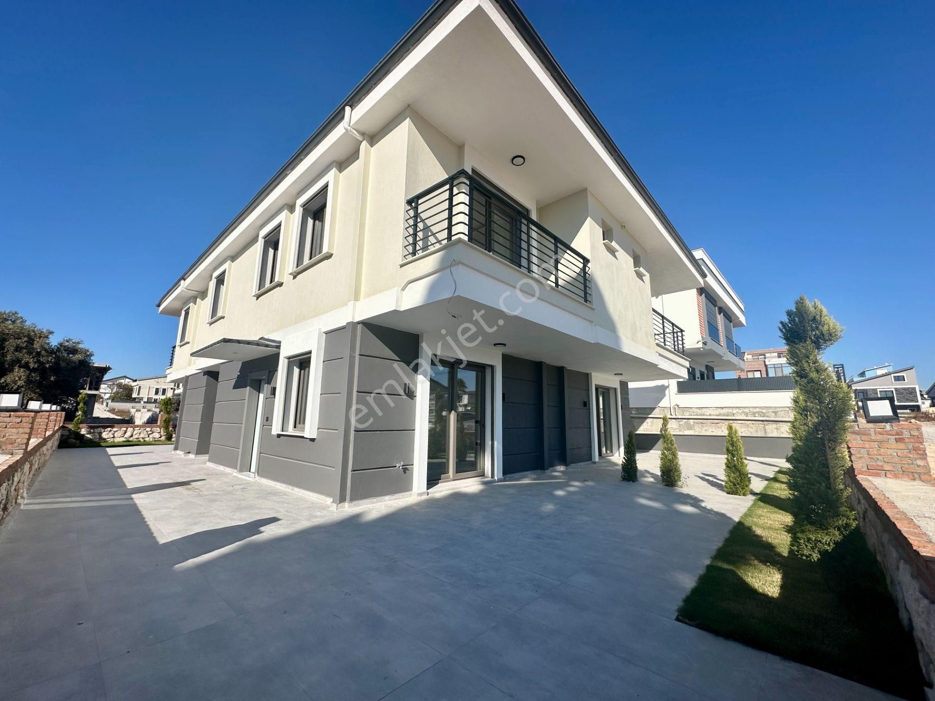 Didim Hisar Satılık Villa Villacı Onur'dan Didim Merkezde Sıfır Lüx Satılık 3+1 Bahçeli Villalar