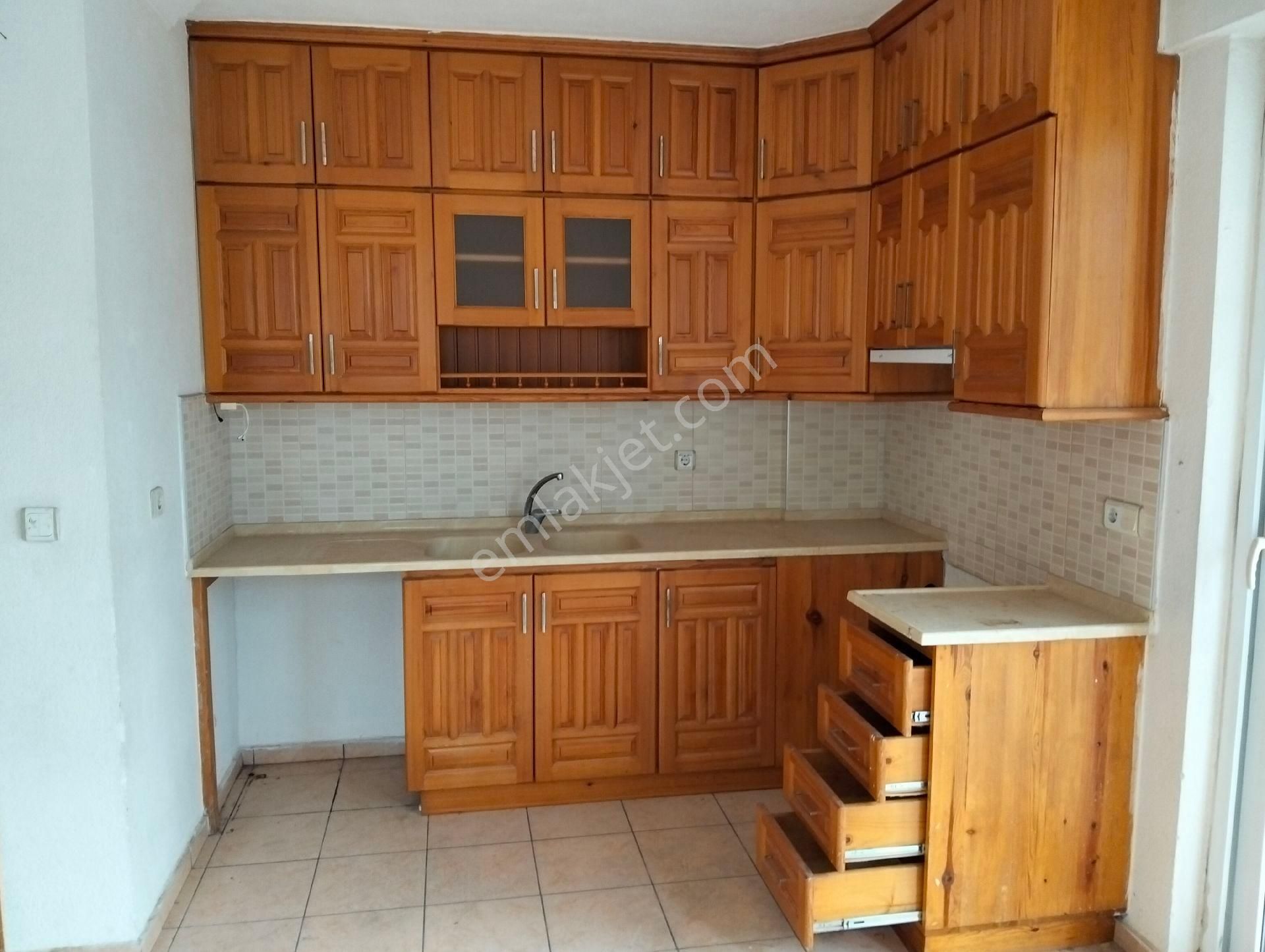 Karaçulhada Okula Yakın Kiralık 3+1 Daire