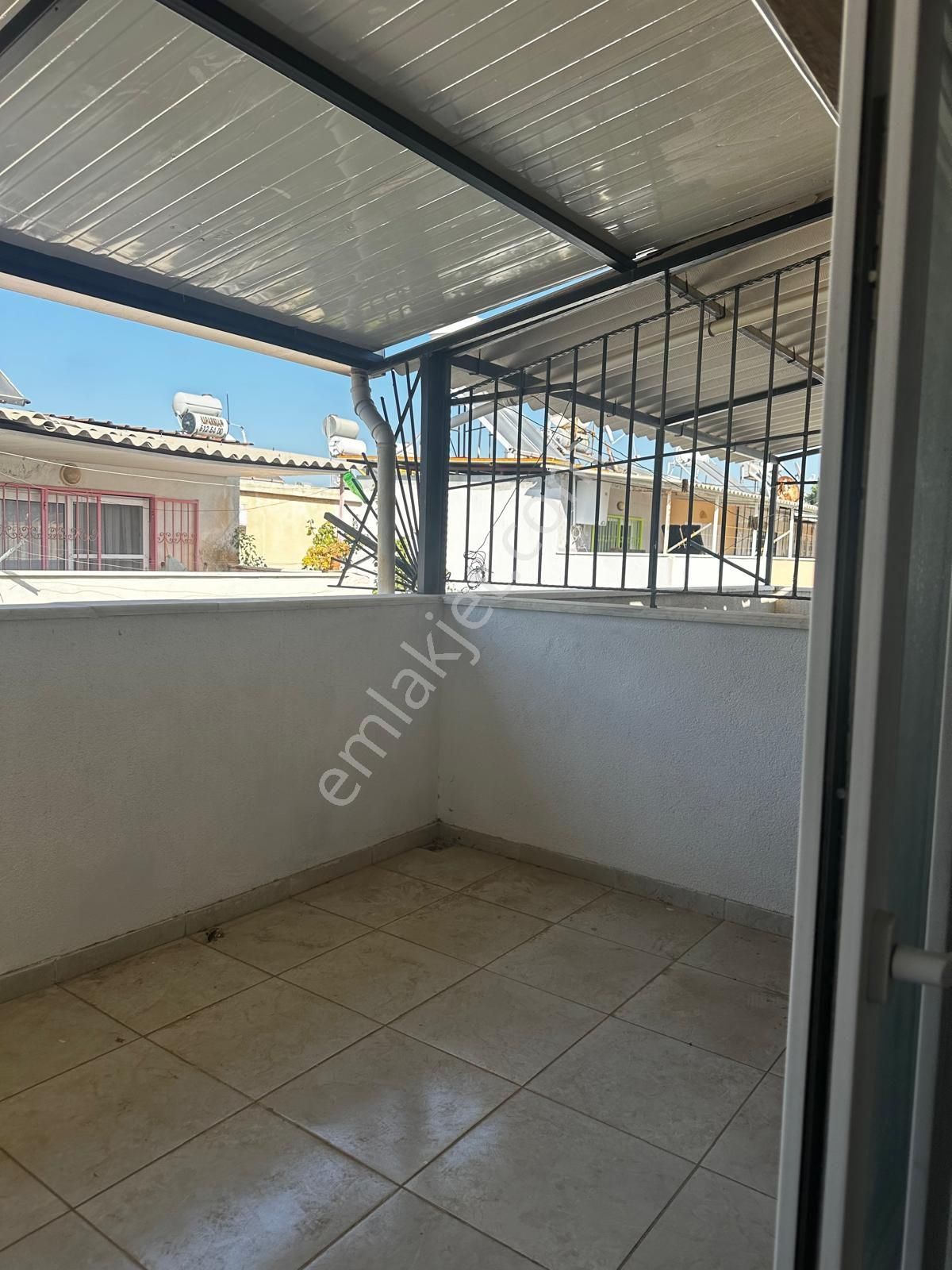 Kuşadası Karaova Satılık Daire satılık 3+1 villa 