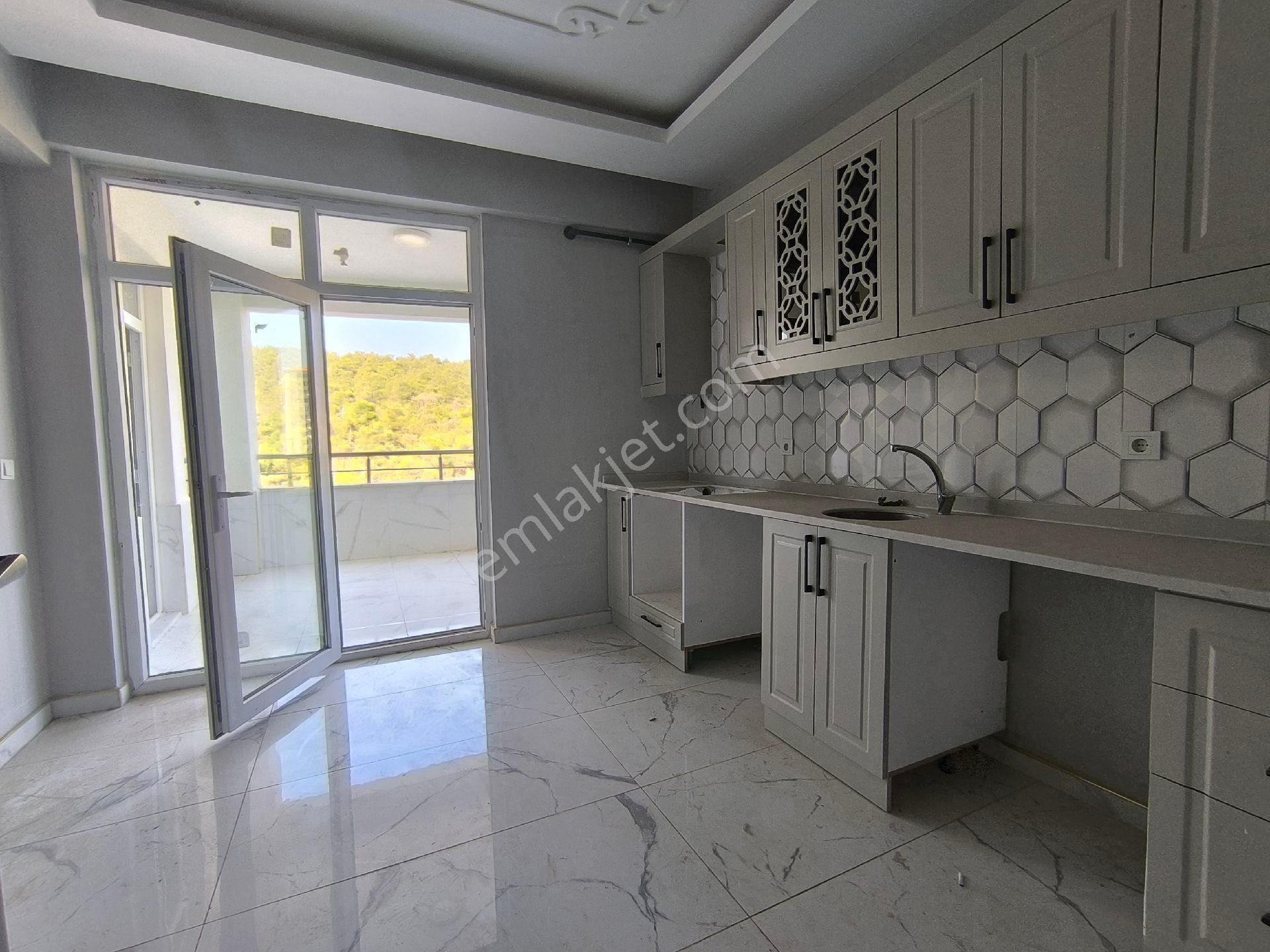 Şehitkamil Şirinevler Kiralık Daire ABDULKADİR YÜKSEL HASTANESİ YUKARISI 2+1 KİRALIK DAİRE 