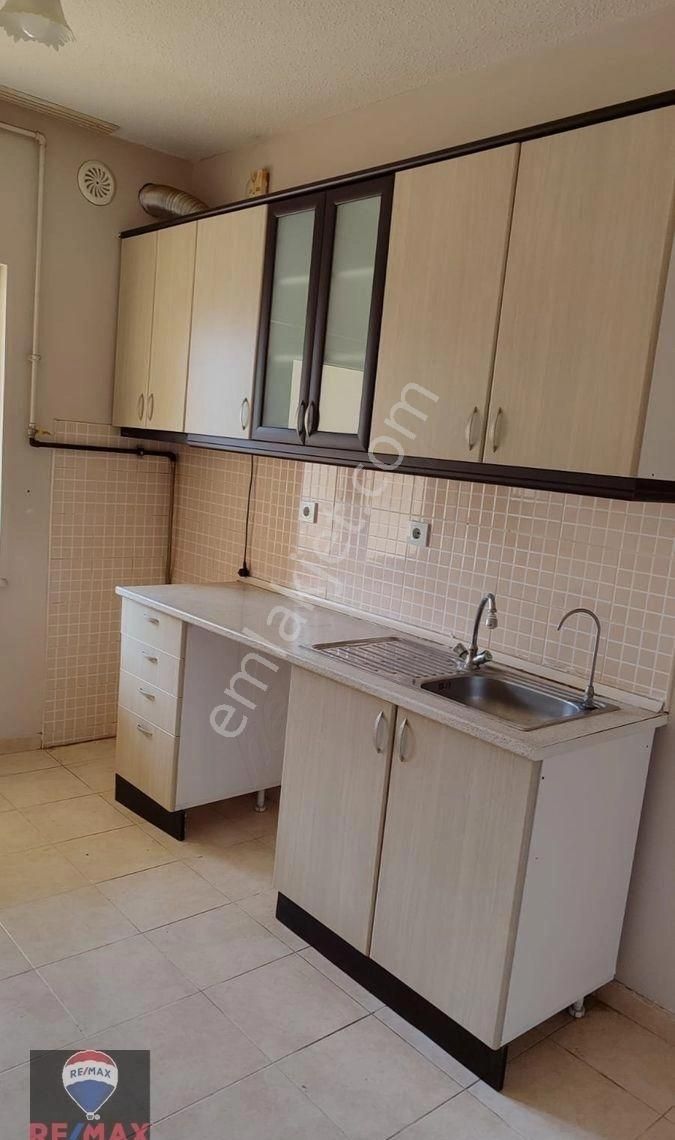 Çiğli Evka-5 Kiralık Daire Evka 5 Toki Konutlarında Kiralık 3+1 Daire