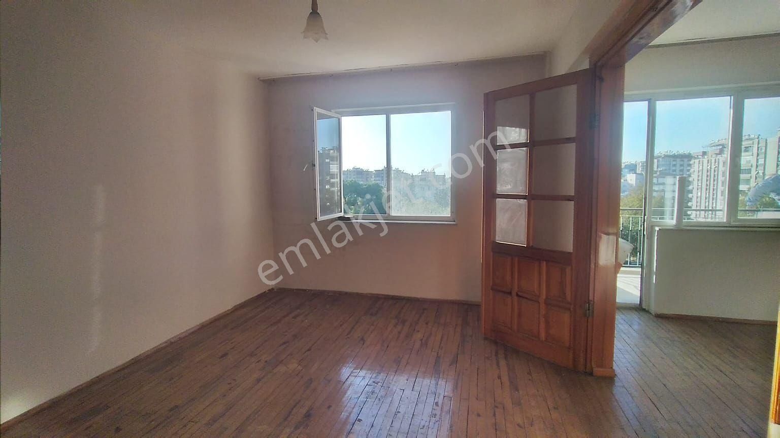 Efeler Adnan Menderes Kiralık Daire ses gayrimenkulden kiralık 3+1