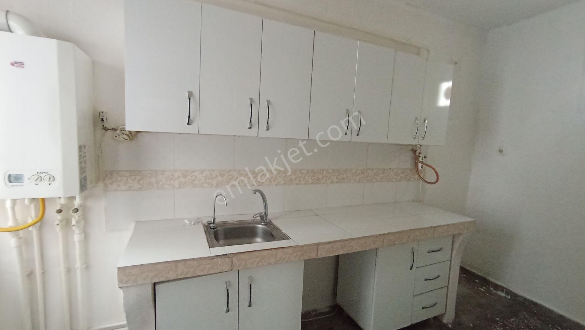 Şahinbey Beyazlar Kiralık Daire Beyazlarmahlesinde geniş 2+1 daire