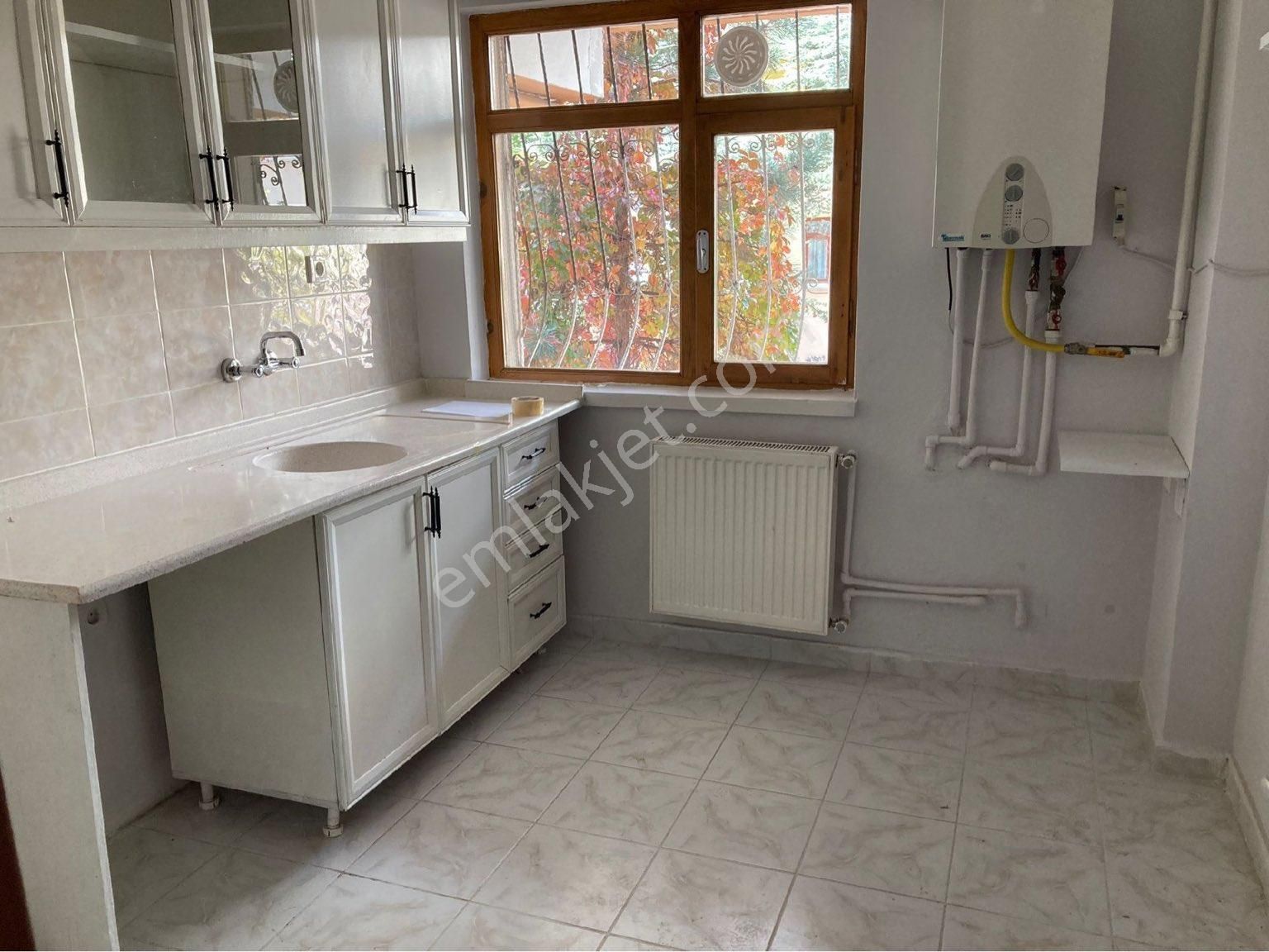 Keçiören Bademlik Kiralık Daire TOPRAK EMLAK'TAN ANK KEÇİÖREN BADEMLİK MAHALLESİNDE 3+1 KİRALIK DAİRE